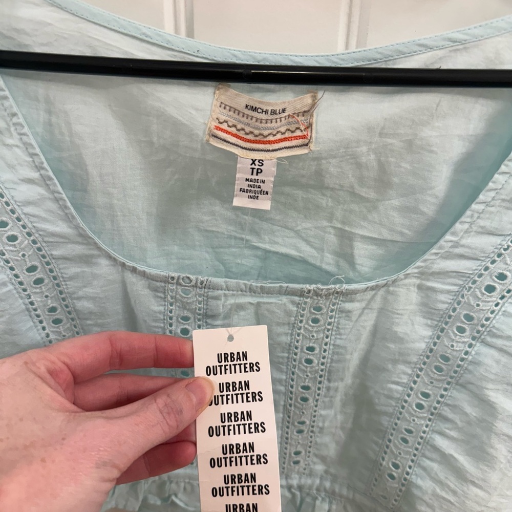 Kimchi Blue Summer Crop Top NWT - Picture 2 of 5